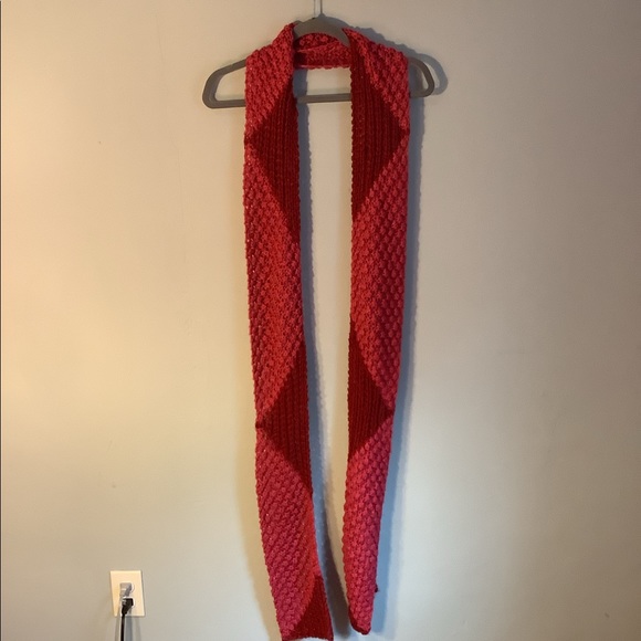 Pink and Red Knitted Scarf - Picture 2 of 3